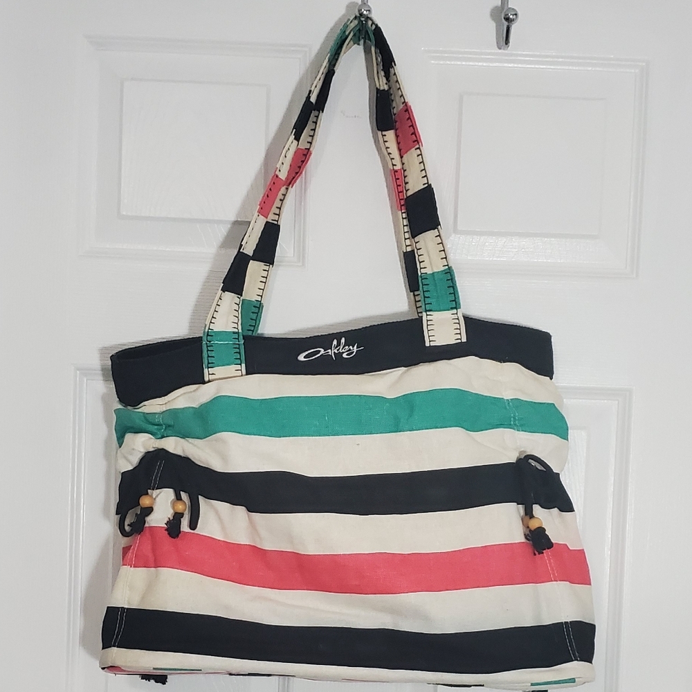Oakley beach tote